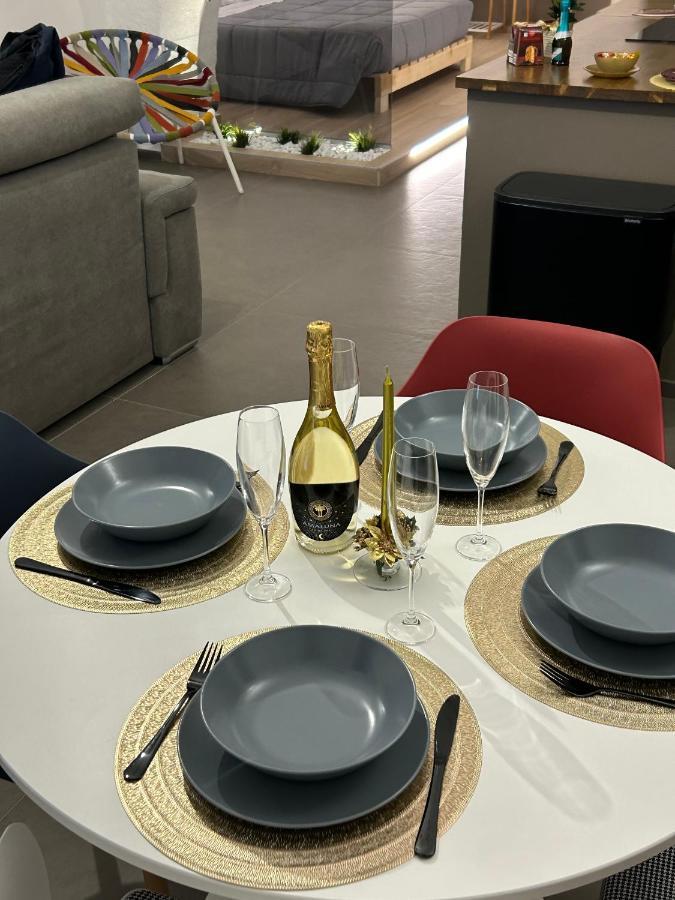 Archome Luxury Apartment Бриндизи Екстериор снимка